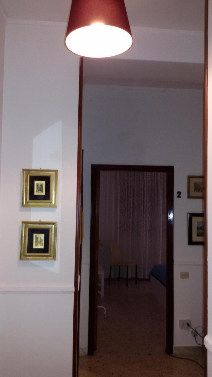 B&B Metropolitan Таранто Екстер'єр фото