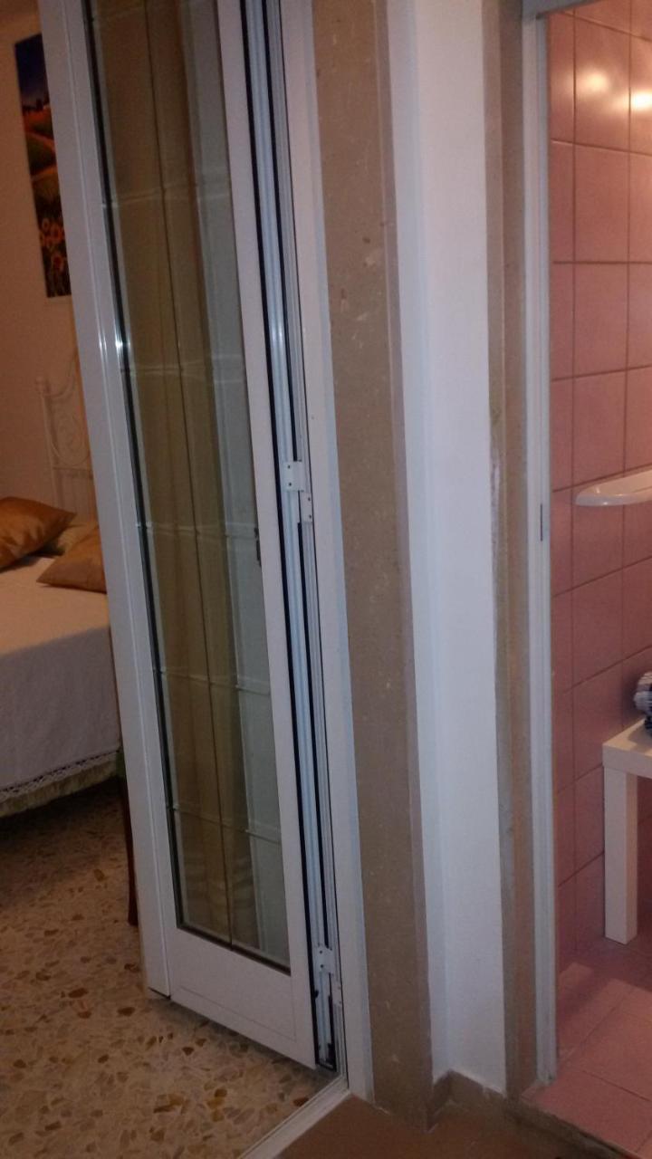 B&B Metropolitan Таранто Екстер'єр фото