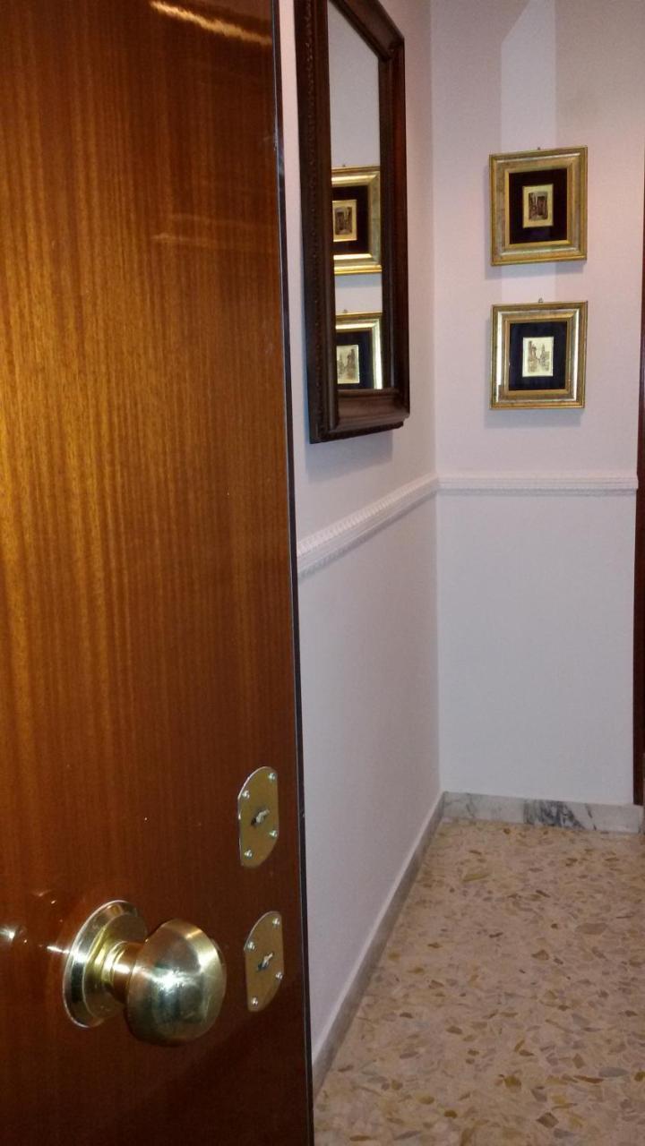 B&B Metropolitan Таранто Екстер'єр фото